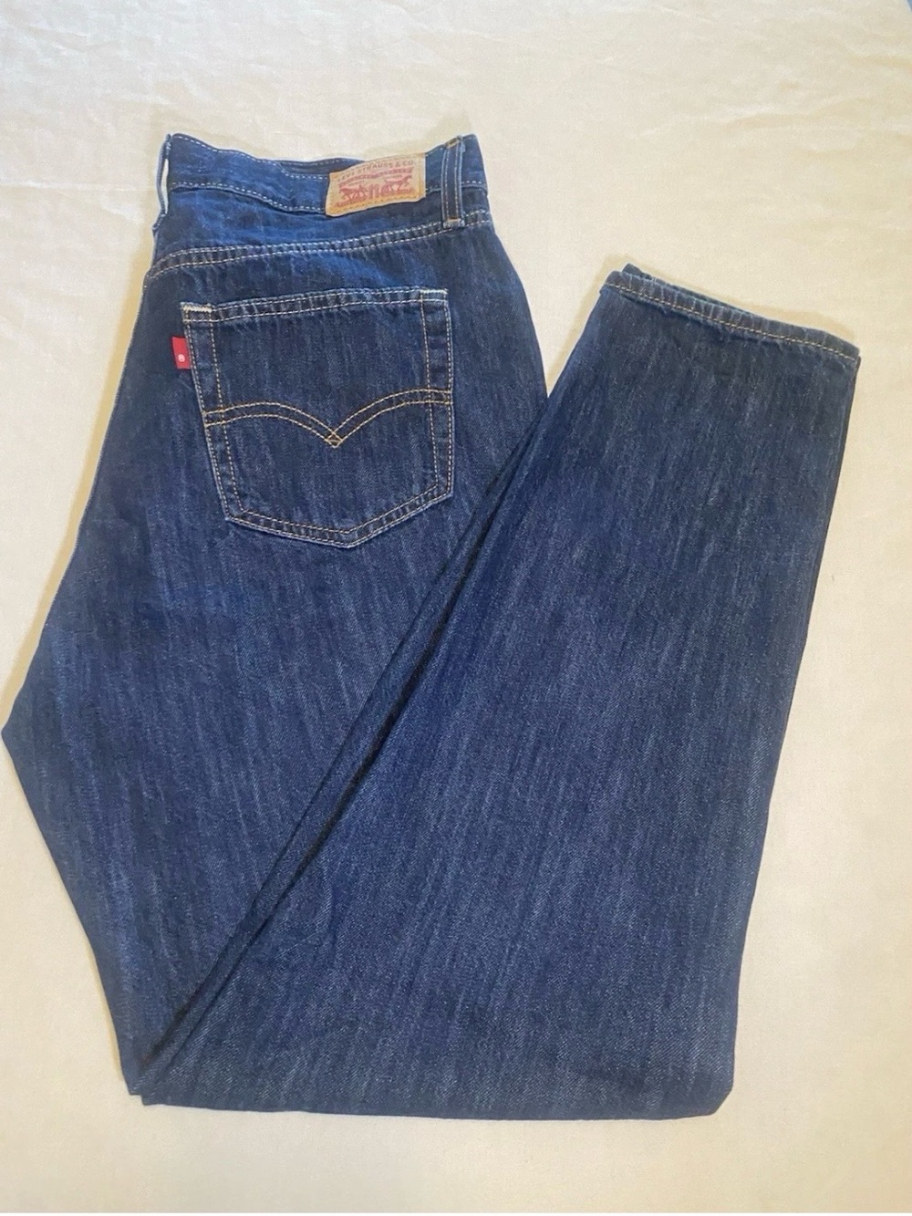 Levi's 80s Mom Jeans Womens size 30
Blue High Rise Relaxed Tapered
Cotton Denim